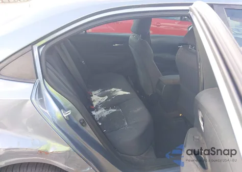 2020 Toyota Corolla Le z USA, uszkodzony, nr VIN 5YFEPRAE5LP039953